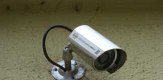 Czy warto zakładać alarm w domu