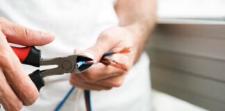 Cechy i umiejętności dobrego elektryka