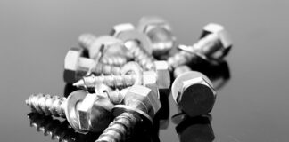 Co warto wiedzieć o śrubach trapezowych