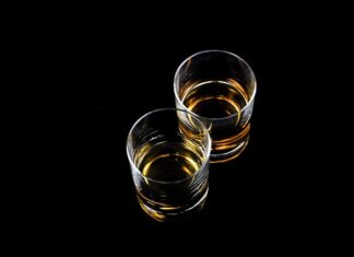 Z czym najlepiej pić whiskey?