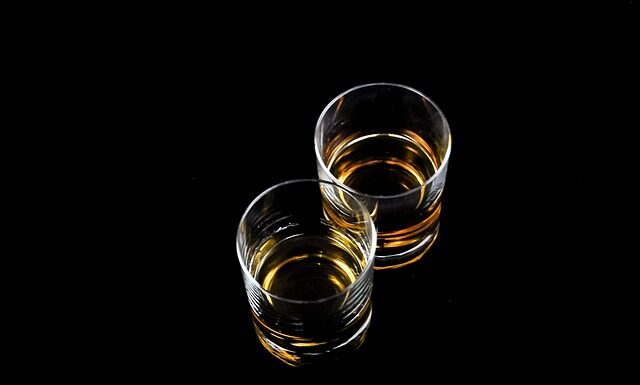 Z czym najlepiej pić whiskey?