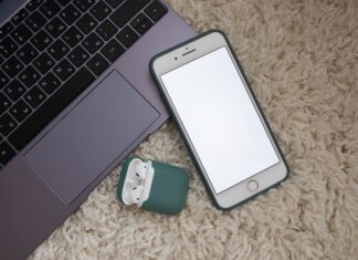 Ile miejsca pod biurkiem?