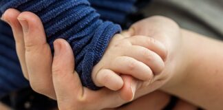 Jak połączyć sypialnię z biurem?