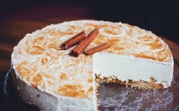 Jak piec sernik z termoobiegiem czy bez?