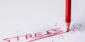 Czy kanapa i krzesła muszą być w tym samym kolorze?