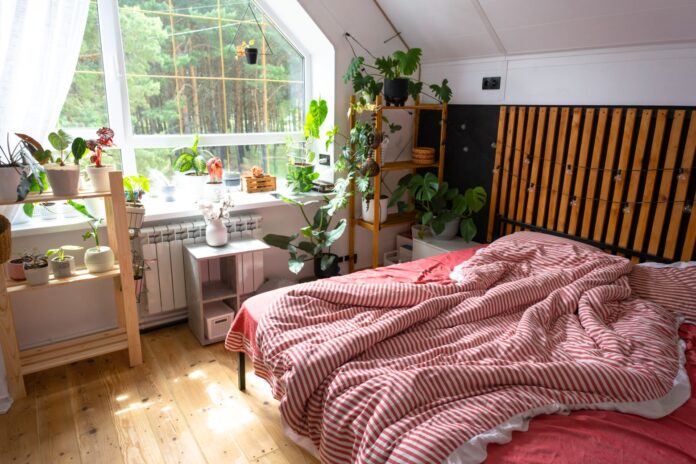 Duża sypialnia na poddaszu